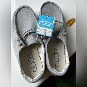 NWT hey dude youth4-5 grey shoes